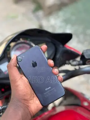 Apple iPhone 7 (Used)