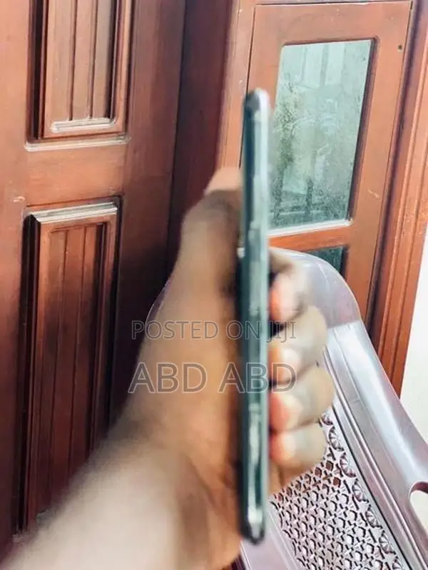 Apple iPhone XS Max (Used)