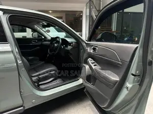 Honda Vezel Z 2025