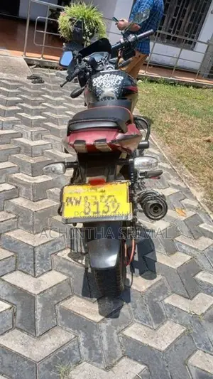 Bajaj Pulsar 150 2015