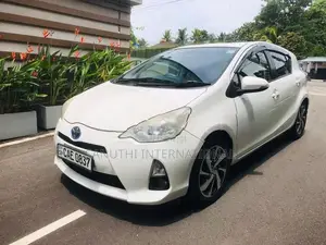 Toyota Aqua S Grade 2014
