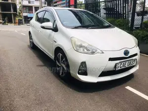 Toyota Aqua S Grade 2014