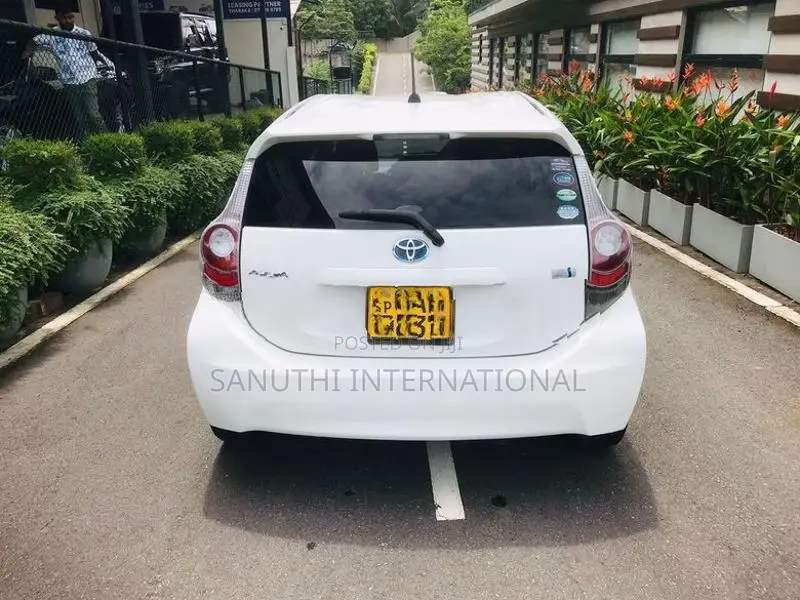Toyota Aqua S Grade 2014