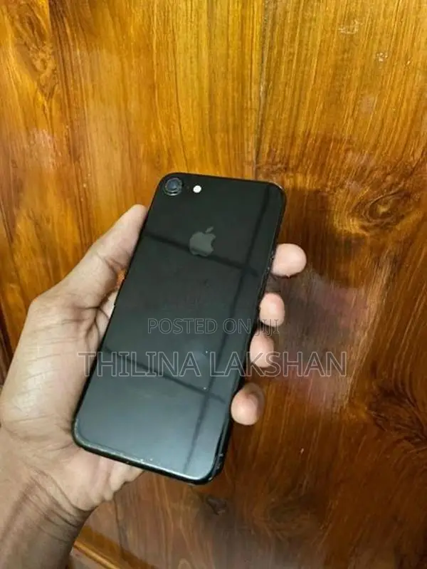 Apple iPhone 7 (Used)