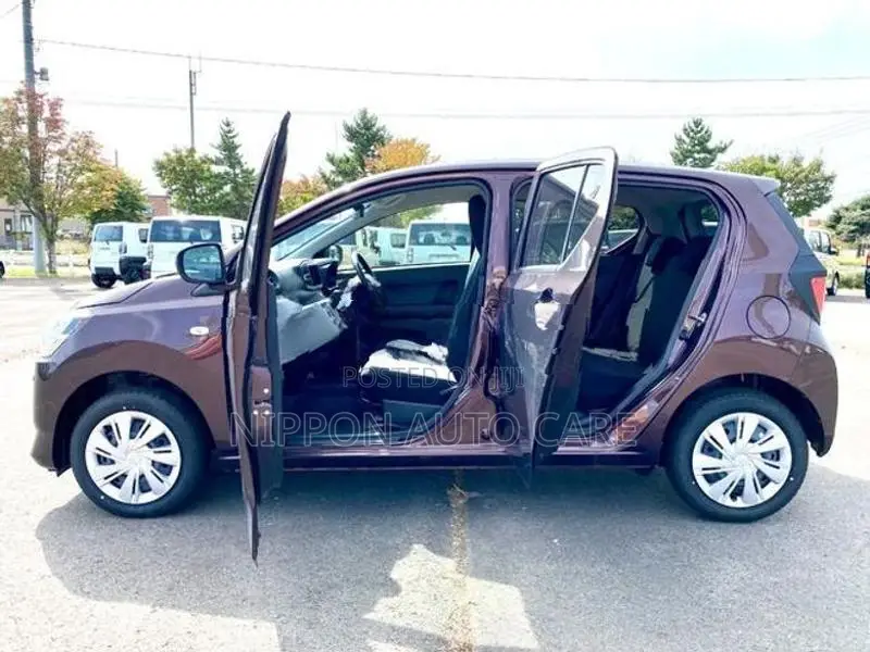 Daihatsu Mira 2025