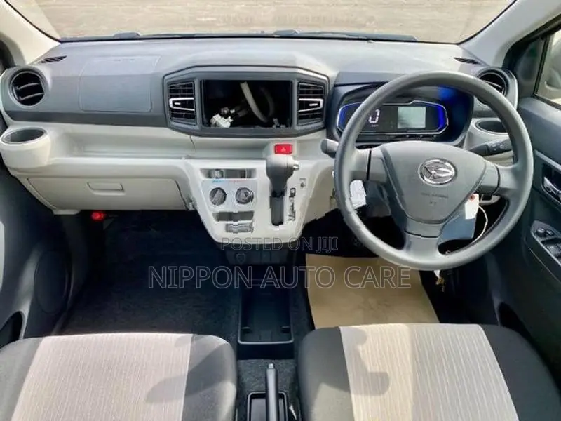 Daihatsu Mira 2025