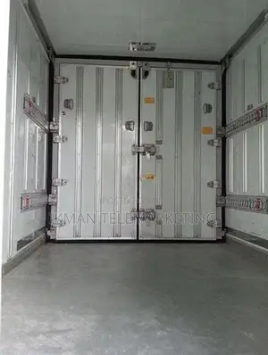 Isuzu Elf Freezer Truck 2014