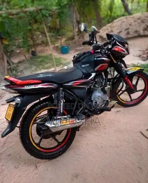 Bajaj Discover 100cc 2012