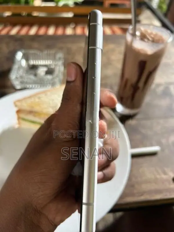 Google Pixel 7a (Used)