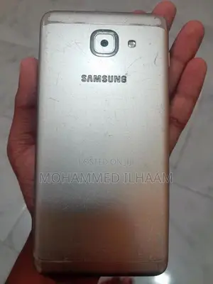 Samsung Galaxy J7 (Used)