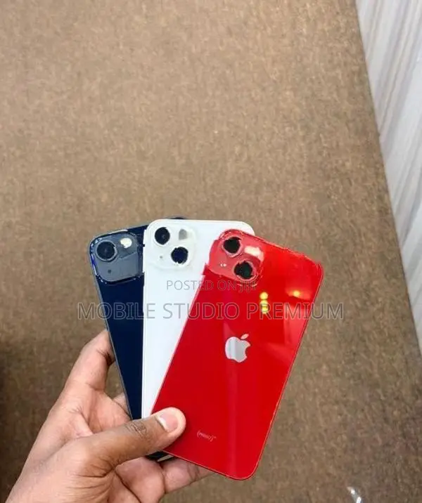 Apple iPhone 13 (Used)