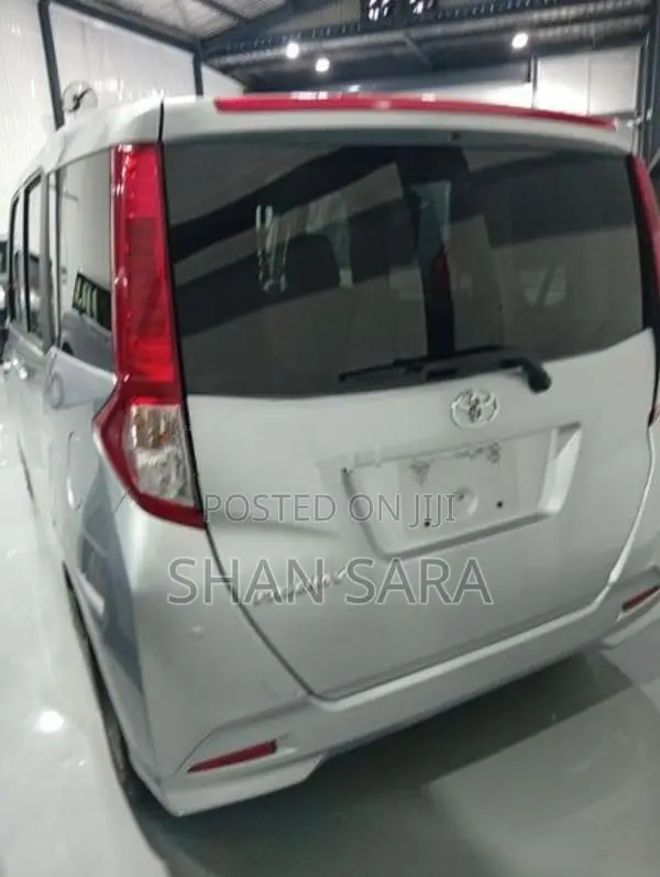 Toyota Roomy X 2023