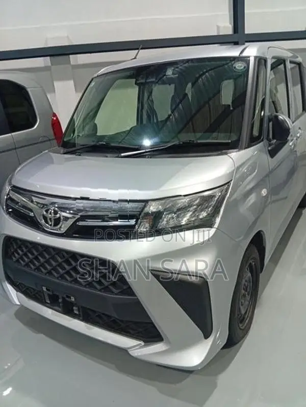 Toyota Roomy X 2023