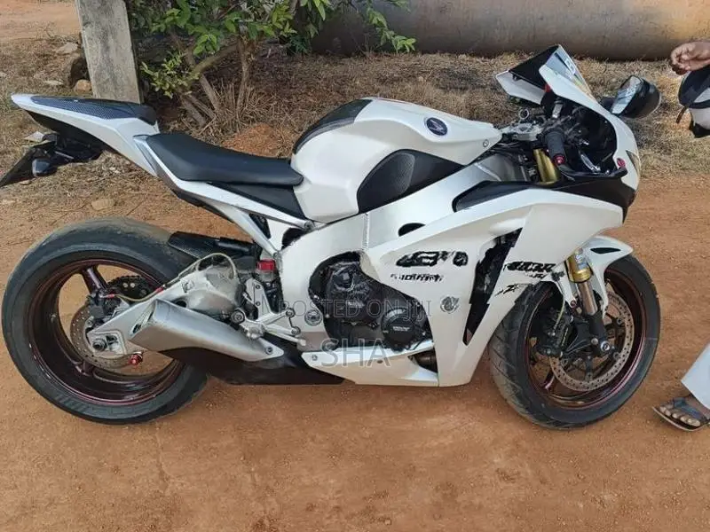 Honda CBR 1000RR 2011