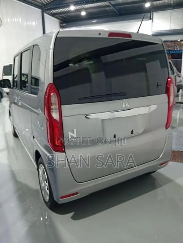Honda N-Box G 2024