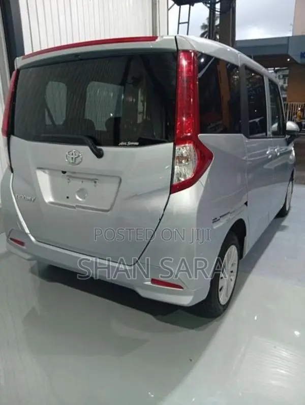 Toyota Roomy x 2024