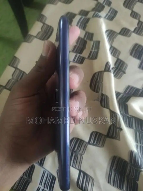 Samsung Galaxy A20e (Used)