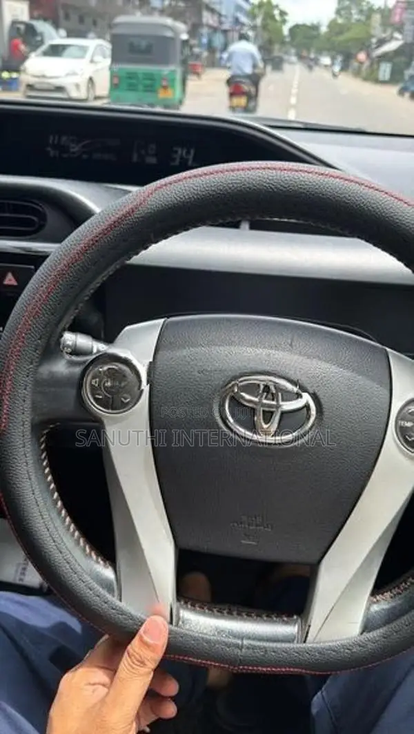 Toyota Aqua X Urban 2014