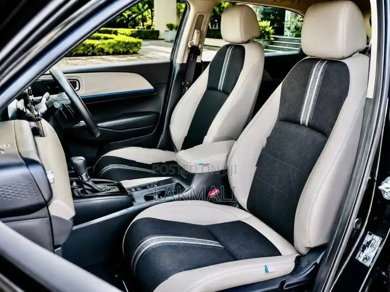 Honda Vezel Z PLAY MR Two-Tone 2023