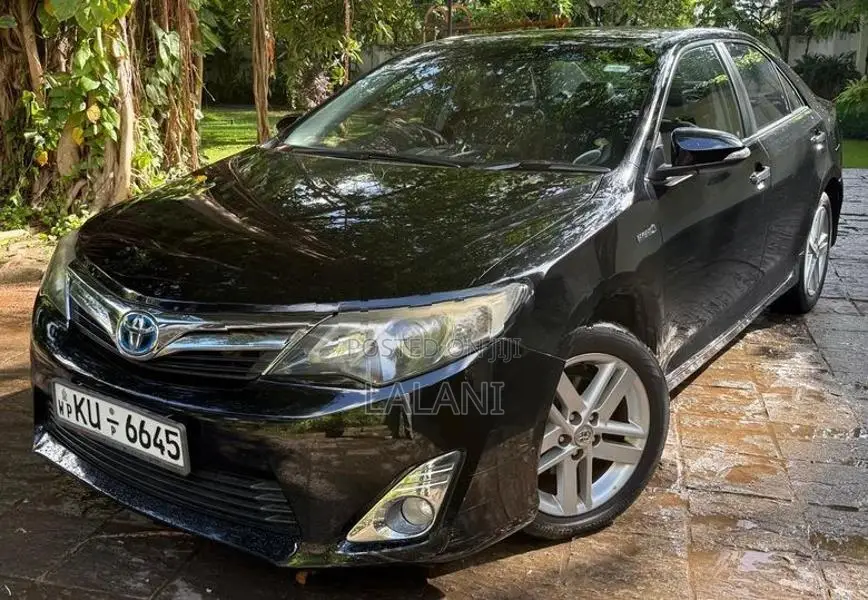 Toyota Camry Hybrid 2012