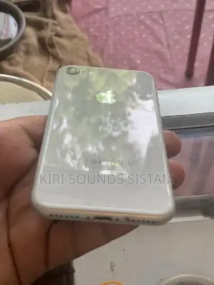 Apple iPhone 8 (Used)