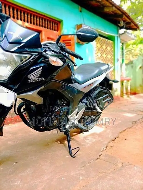 Honda CB Hornet honert 160R 2018