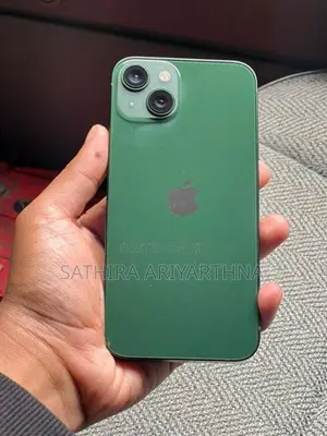 Apple iPhone 13 (Used)