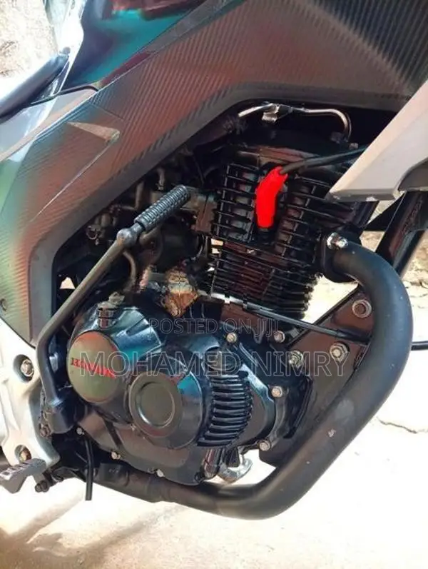 Honda CB Hornet honert 160R 2018