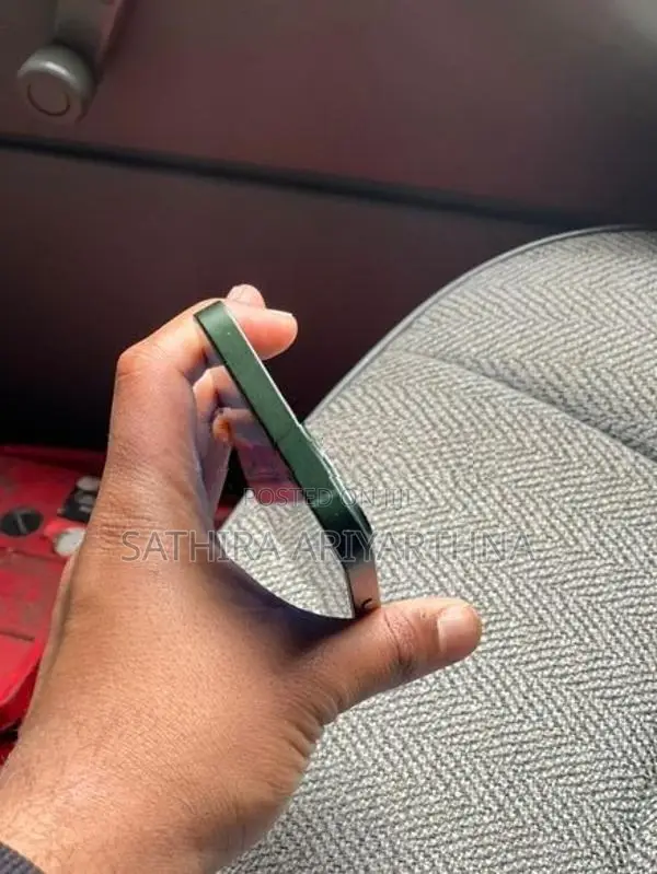 Apple iPhone 13 (Used)