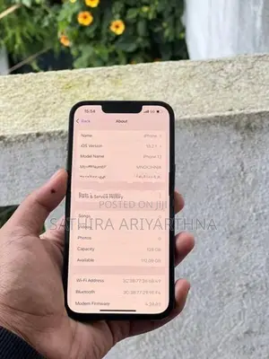 Apple iPhone 13 (Used)