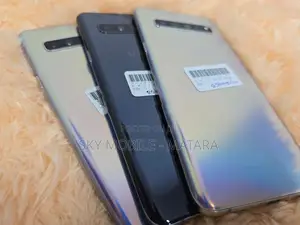 Samsung Galaxy S10 5G 8GB/256GB (Used)