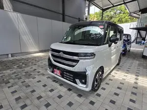 Suzuki Spacia Custom Hybrid XS 2025