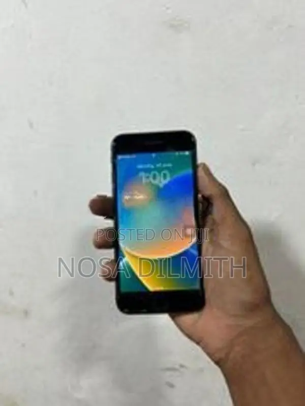 Apple iPhone 8 (Used)