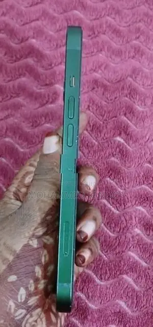Apple iPhone 13 (Used)