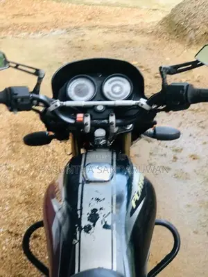 Bajaj Platina 100 ES 2016