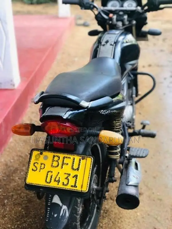 Bajaj Platina 100 ES 2016