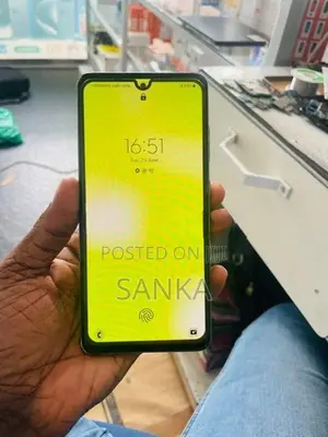 Samsung Galaxy A52 128GB (Used)