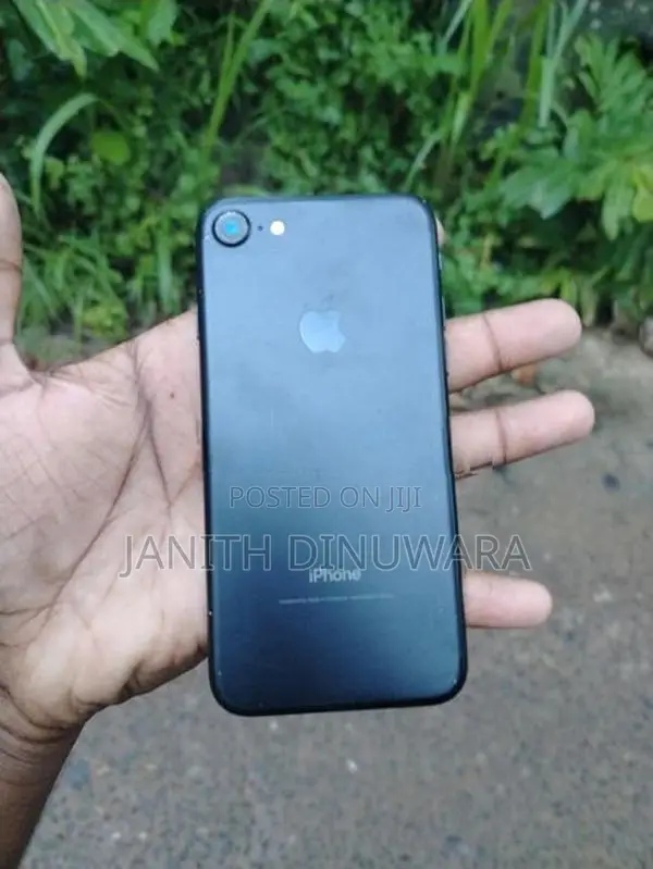 Apple iPhone 7 (Used)