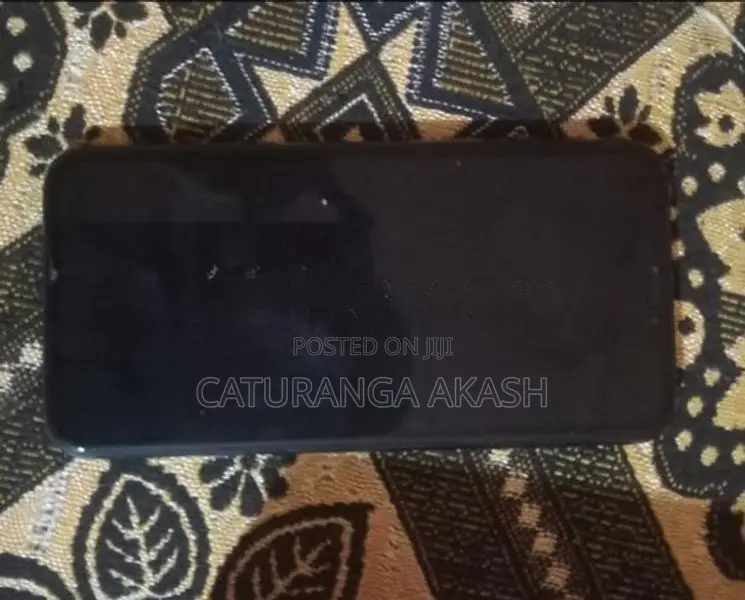 Apple iPhone XS (Used)