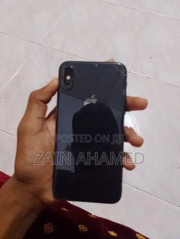 Apple iPhone X (Used)