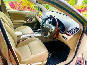 Toyota Premio 2011