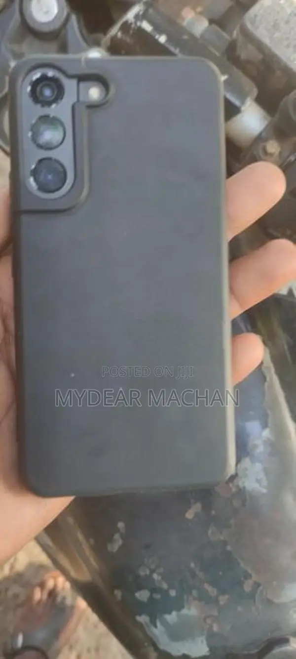 Samsung Galaxy S22 (Used)