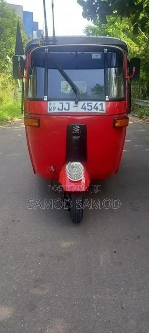 Bajaj RE 2004
