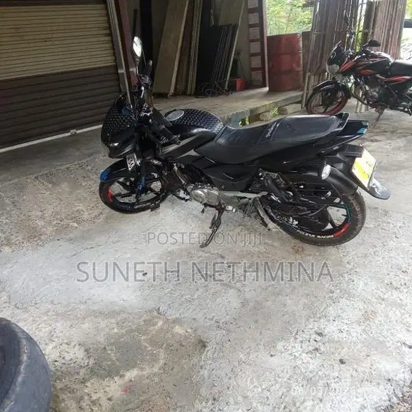 Bajaj Pulsar 150 Pulser 2016