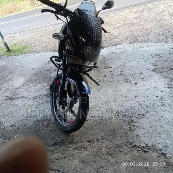 Bajaj Pulsar 150 Pulser 2016