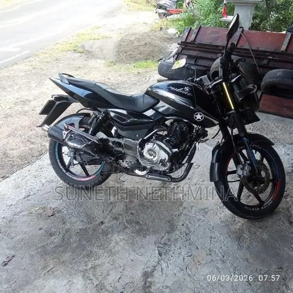 Bajaj Pulsar 150 Pulser 2016
