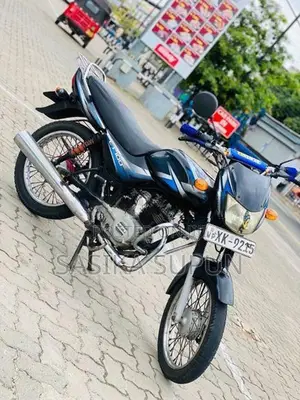 Bajaj CT100 2012