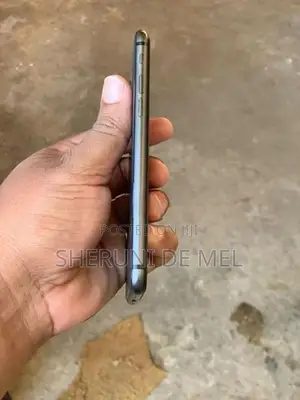 Apple iPhone 8 (Used)