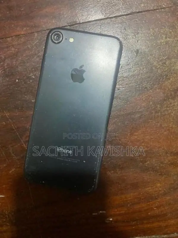 Apple iPhone 7 128GB (Used)