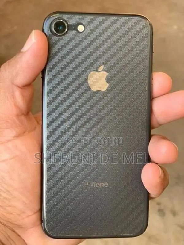 Apple iPhone 8 (Used)